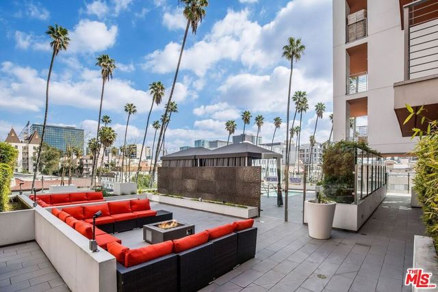 453 S Kenmore Avenue 403, Los Angeles, CA 90020