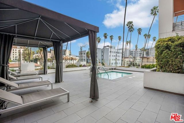 453 S Kenmore Avenue 403, Los Angeles, CA 90020