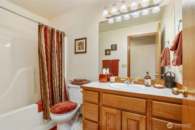 24062 Goldie Lane, Mount Vernon, WA 98273