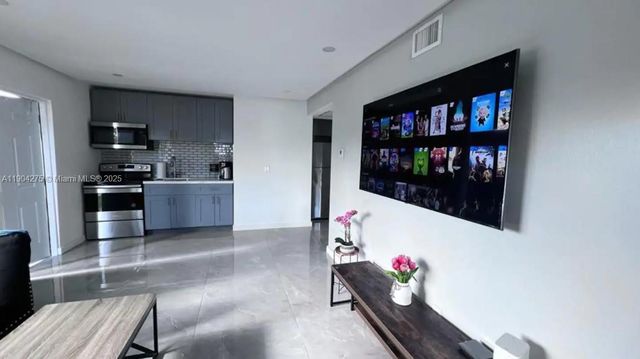 2201 Greene St, Hollywood, FL 33020