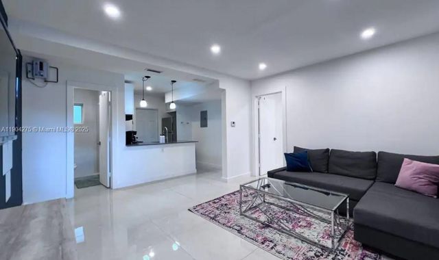 2201 Greene St, Hollywood, FL 33020