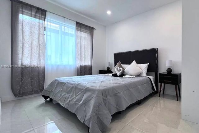 2201 Greene St, Hollywood, FL 33020