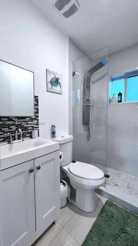 2201 Greene St, Hollywood, FL 33020