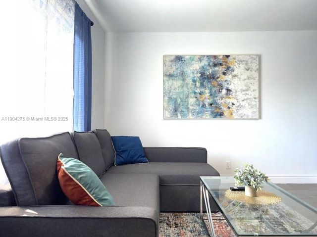 2201 Greene St, Hollywood, FL 33020