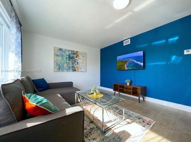 2201 Greene St, Hollywood, FL 33020