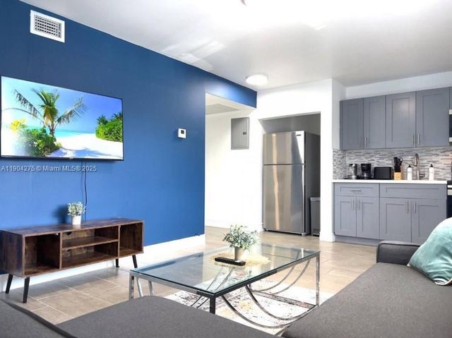 2201 Greene St, Hollywood, FL 33020