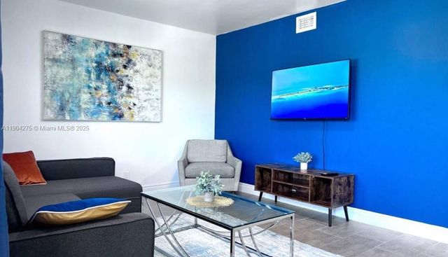 2201 Greene St, Hollywood, FL 33020