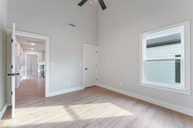 479 S Happy Hollow Road, Fayetteville, AR 72701
