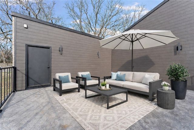 479 S Happy Hollow Road, Fayetteville, AR 72701