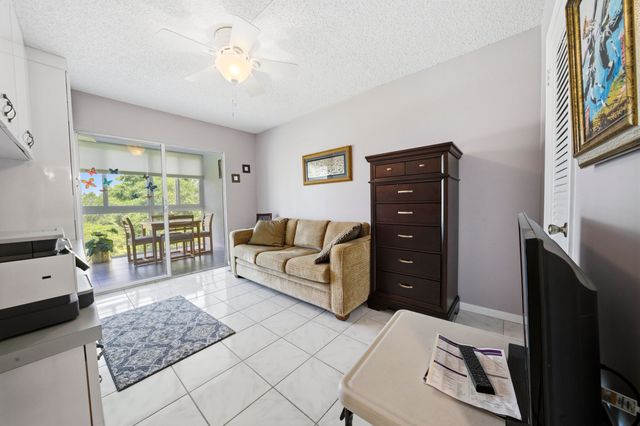 4002 Berkshire 4002, Deerfield Beach, FL 33442