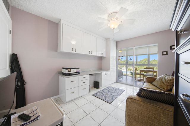 4002 Berkshire 4002, Deerfield Beach, FL 33442