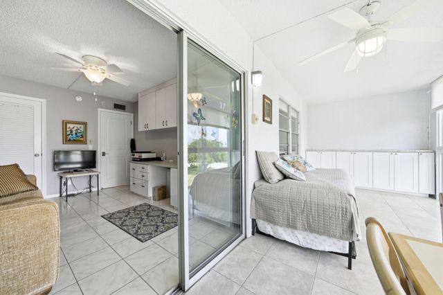 4002 Berkshire 4002, Deerfield Beach, FL 33442