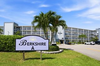 4002 Berkshire 4002, Deerfield Beach, FL 33442