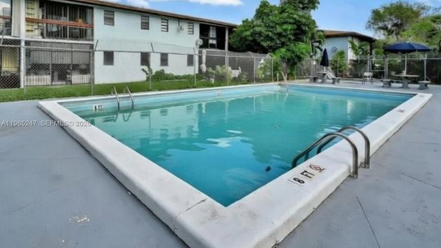 6259 W 24th Ave 102-8, Hialeah, FL 33016