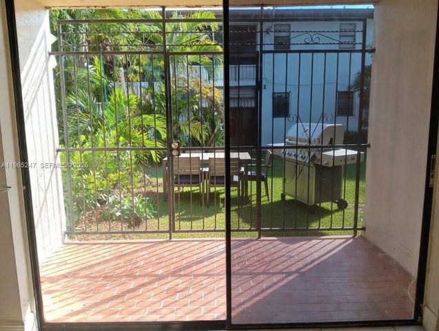 6259 W 24th Ave 102-8, Hialeah, FL 33016