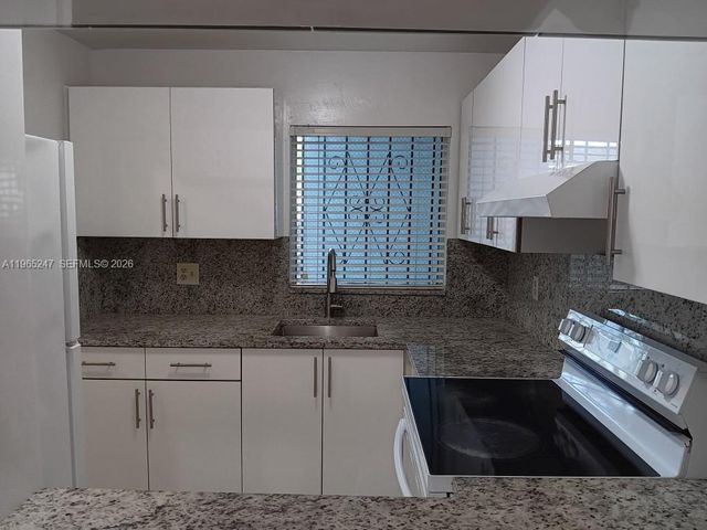 6259 W 24th Ave 102-8, Hialeah, FL 33016