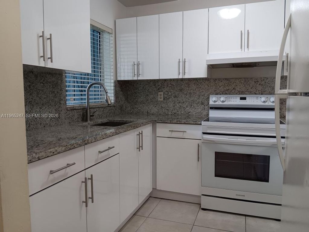 6259 W 24th Ave 102-8, Hialeah, FL 33016