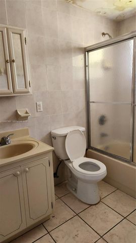 315 SW 10th Ave, Miami, FL 33130