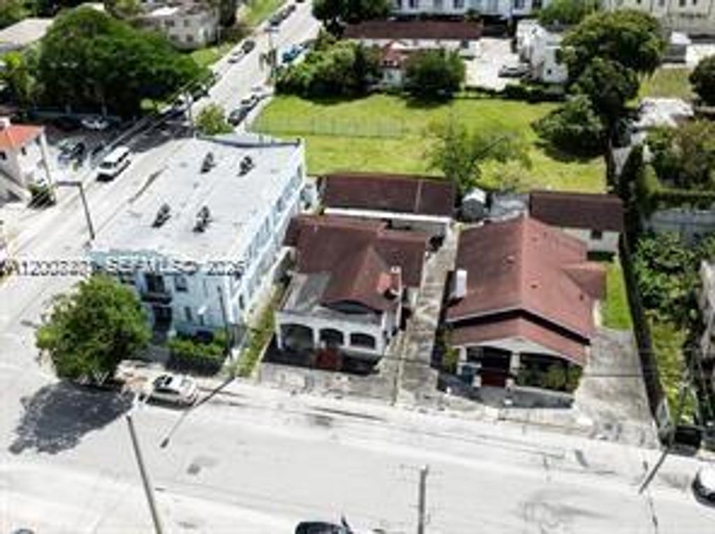 315 SW 10th Ave, Miami, FL 33130