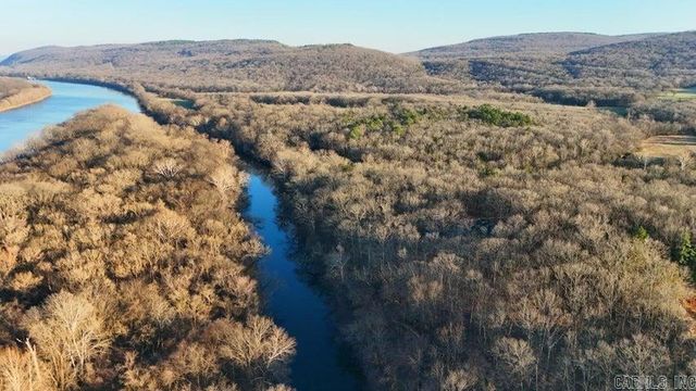 1520 Mountain View Road, Locust Grove, AR 72550