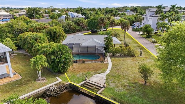 27200 Esther DR, Bonita Springs, FL 34135