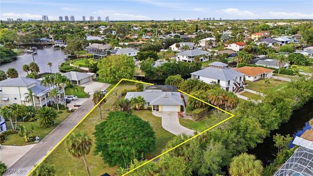 27200 Esther DR, Bonita Springs, FL 34135