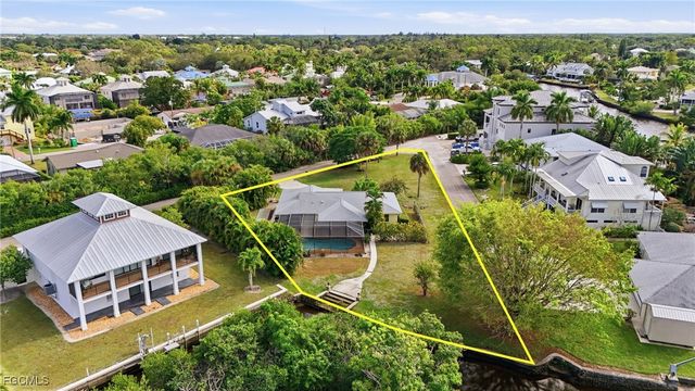 27200 Esther DR, Bonita Springs, FL 34135