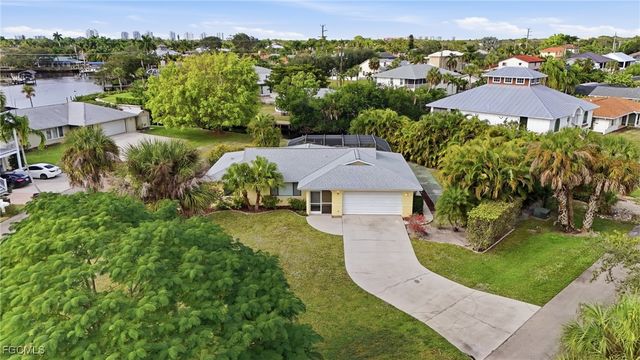27200 Esther DR, Bonita Springs, FL 34135