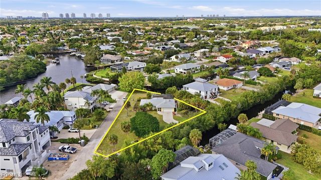 27200 Esther DR, Bonita Springs, FL 34135