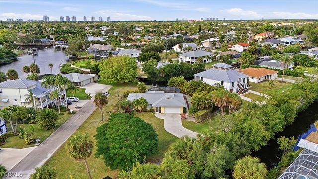 27200 Esther DR, Bonita Springs, FL 34135