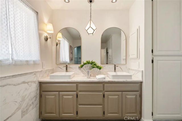 16097 Medlar, Chino Hills, CA 91709