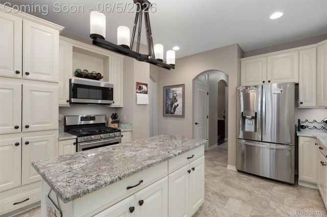110 Singh Boulevard, South Lyon, MI 48178