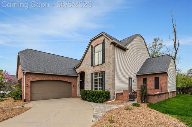 110 Singh Boulevard, South Lyon, MI 48178