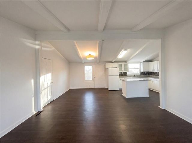 9509 Grandview Road, Kansas City, MO 64137