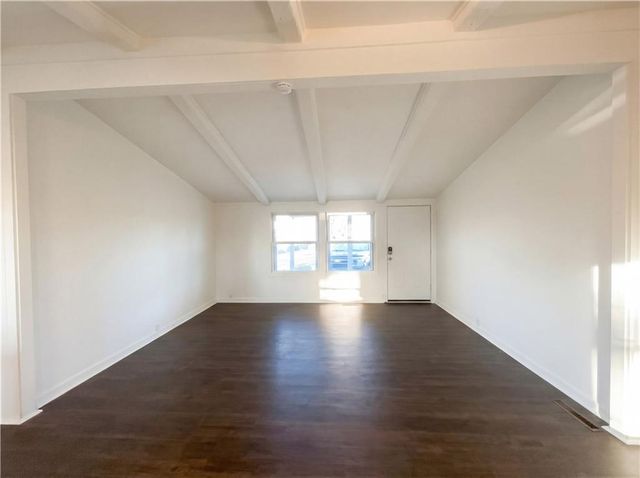 9509 Grandview Road, Kansas City, MO 64137