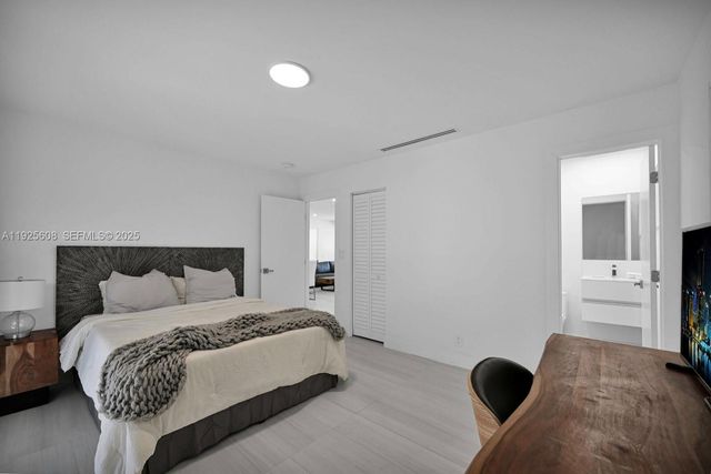 1546 Van Buren St, Hollywood, FL 33020