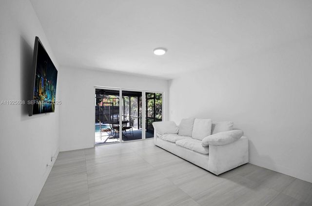 1546 Van Buren St, Hollywood, FL 33020