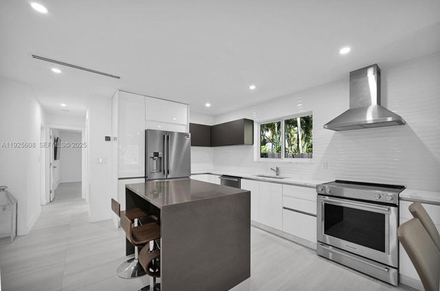 1546 Van Buren St, Hollywood, FL 33020