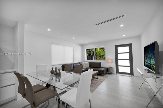 1546 Van Buren St, Hollywood, FL 33020