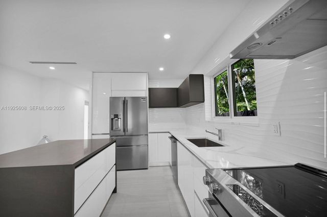 1546 Van Buren St, Hollywood, FL 33020