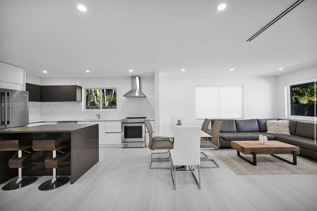 1546 Van Buren St, Hollywood, FL 33020