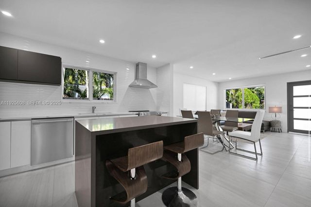 1546 Van Buren St, Hollywood, FL 33020