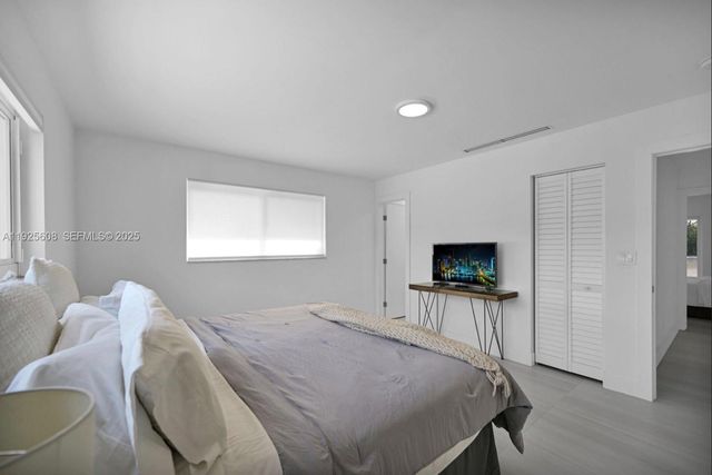 1546 Van Buren St, Hollywood, FL 33020