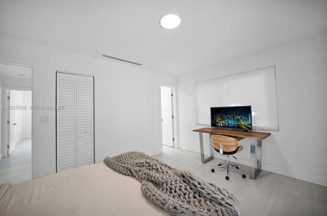 1546 Van Buren St, Hollywood, FL 33020