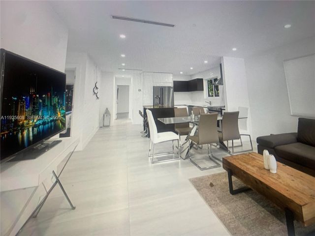 1546 Van Buren St, Hollywood, FL 33020