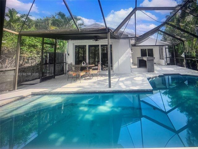 1546 Van Buren St, Hollywood, FL 33020