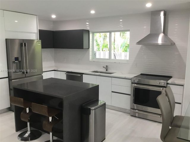 1546 Van Buren St, Hollywood, FL 33020