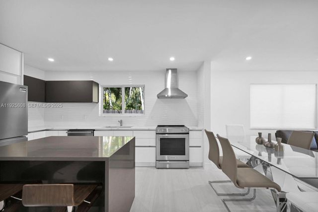 1546 Van Buren St, Hollywood, FL 33020