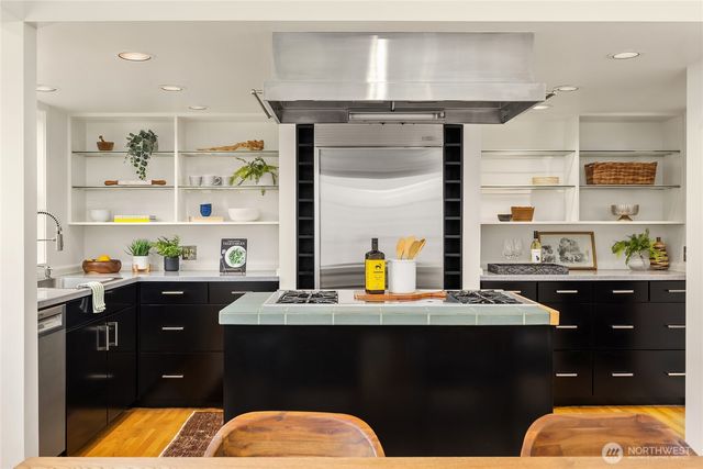 3560 Campbell Street NE, Bainbridge Island, WA 98110