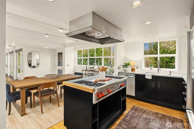 3560 Campbell Street NE, Bainbridge Island, WA 98110